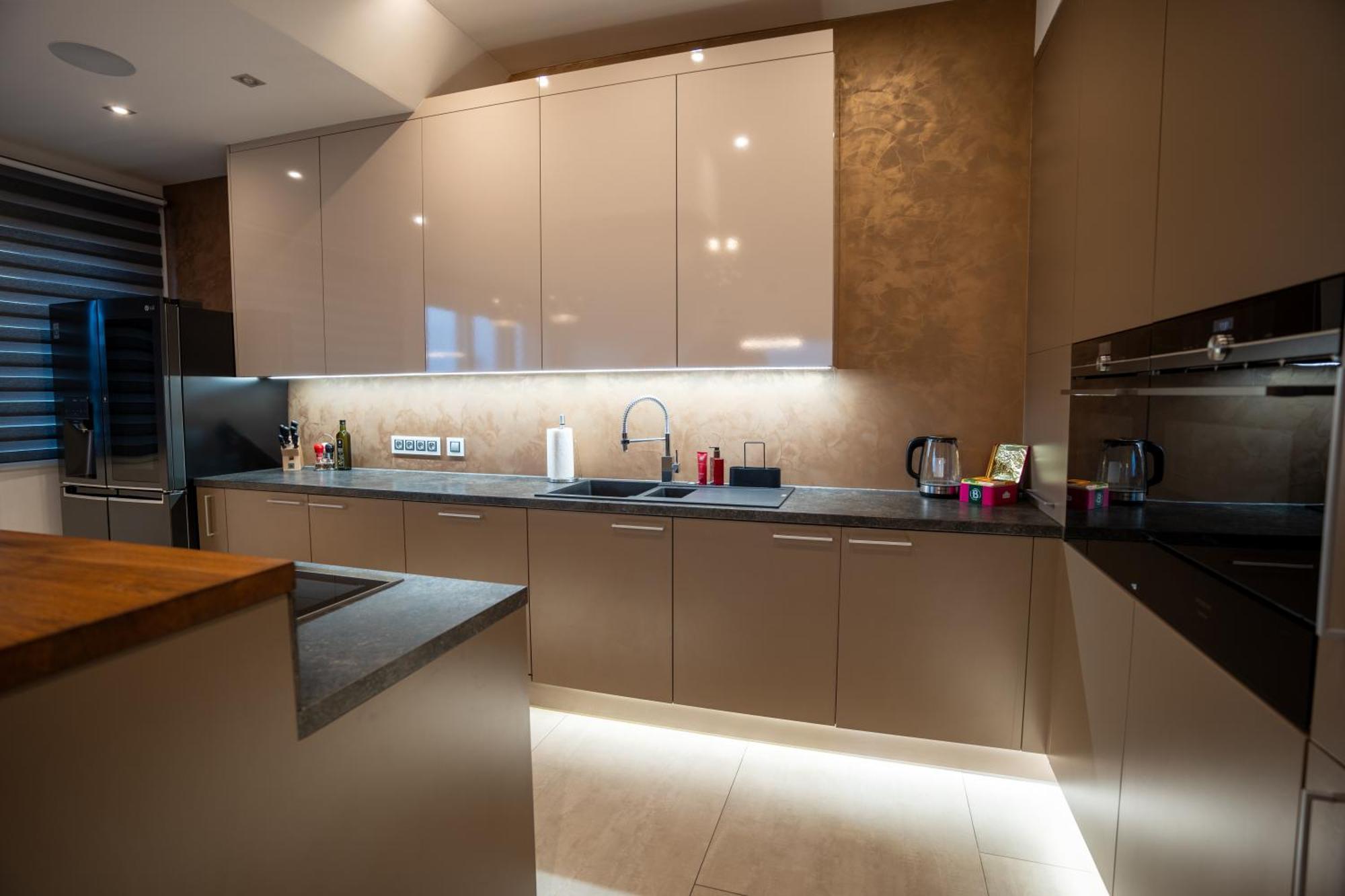 Luxury Rooftop Appartment With Fantastic Views Прага Екстериор снимка