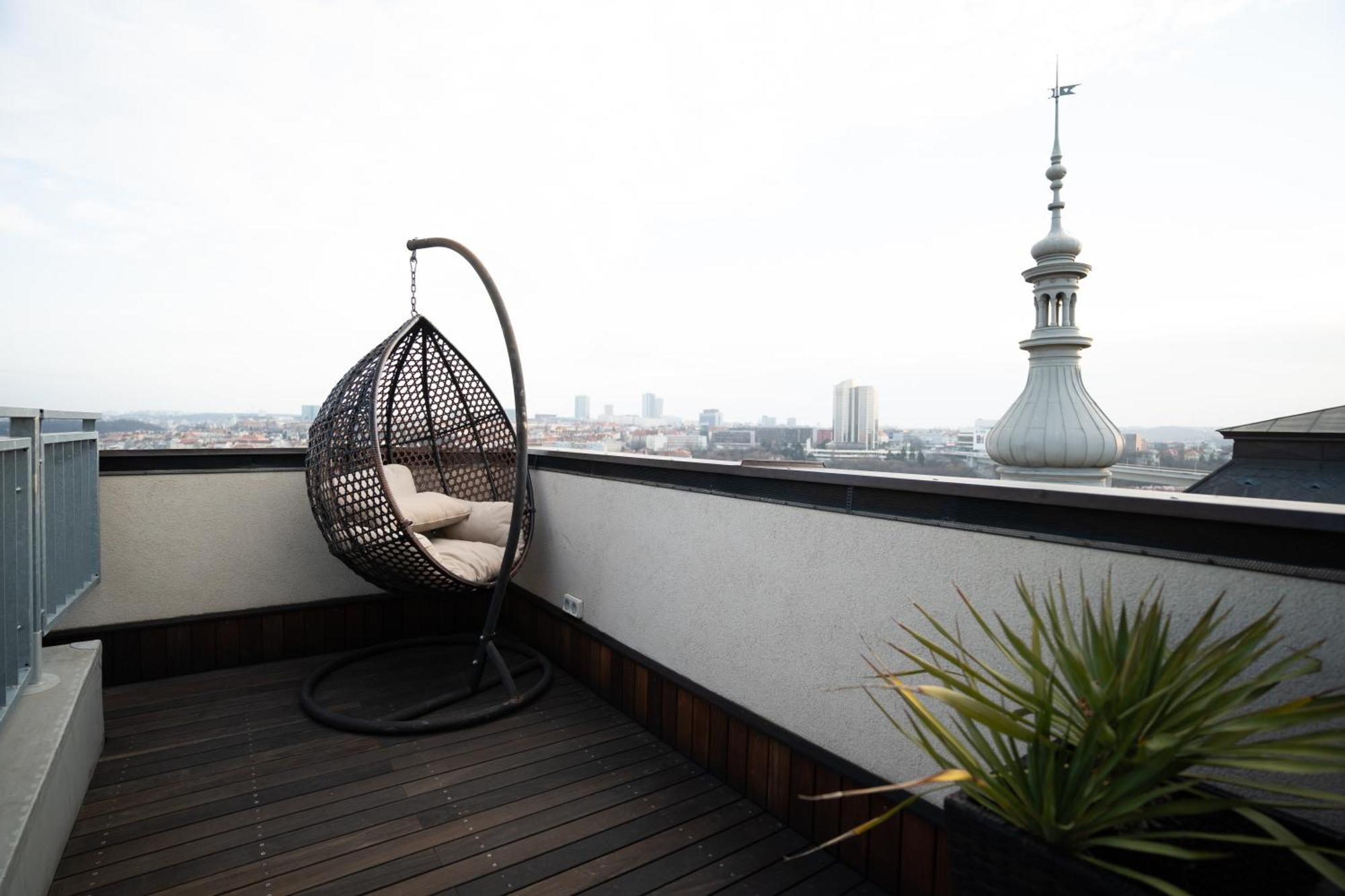 Luxury Rooftop Appartment With Fantastic Views Прага Екстериор снимка